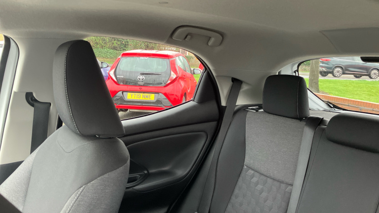 Toyota Yaris 1.5 Hybrid Design 5dr CVT Hybrid Hatchback